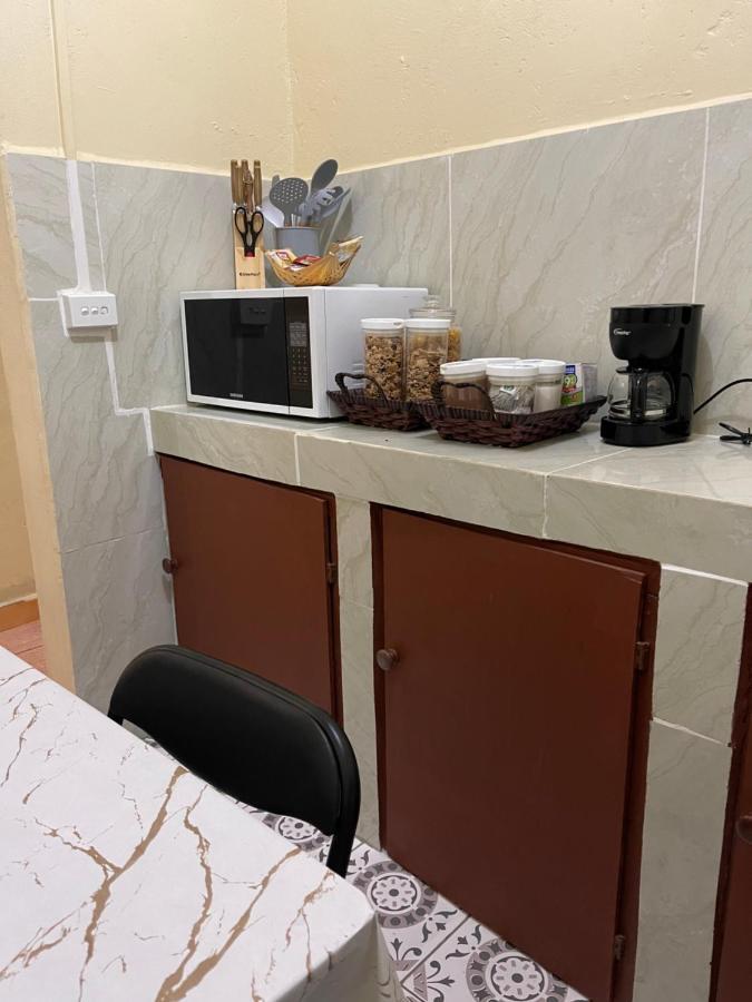 Bed and Breakfast Janessa'S Dwellery Port Vila Esterno foto