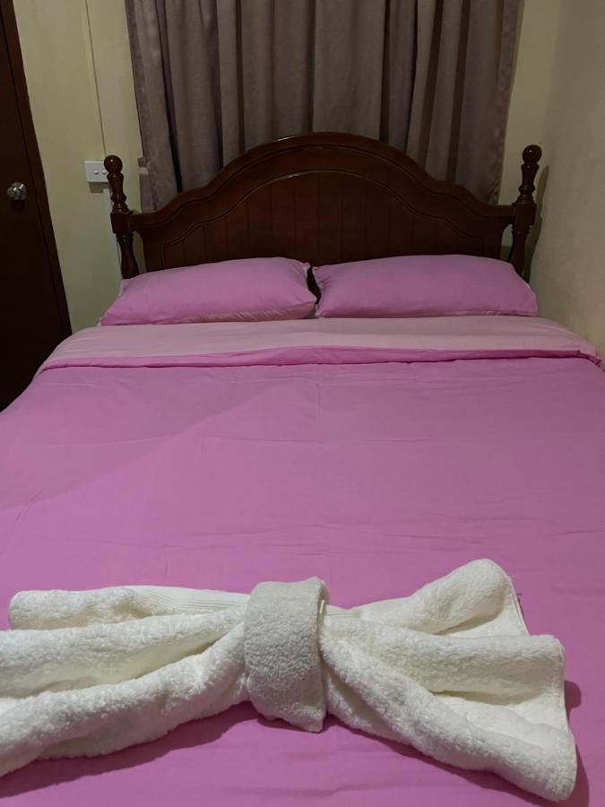 Bed and Breakfast Janessa'S Dwellery Port Vila Esterno foto
